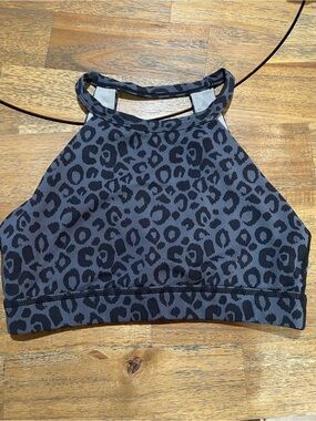 Til You Collapse High-Neck Leopard Sports Bra - Gray/Black